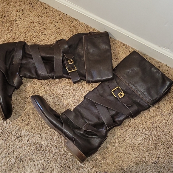 Chloe buckle brown slip on flat boots - Picture 3 of 8